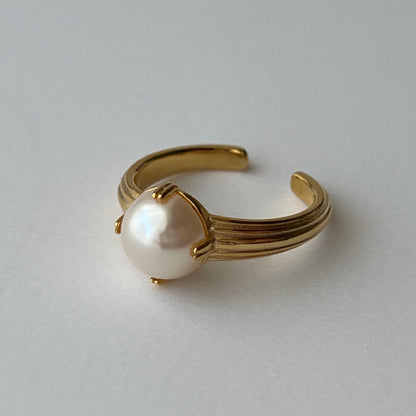 [ vintage pearl ] croissant gold