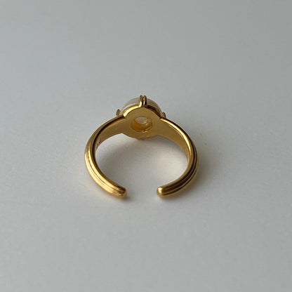 [ vintage pearl ] croissant gold