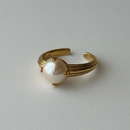 [ vintage pearl ] croissant gold