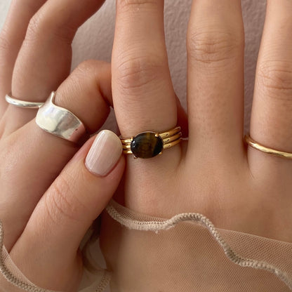 [ tiger eye ]  trois gold