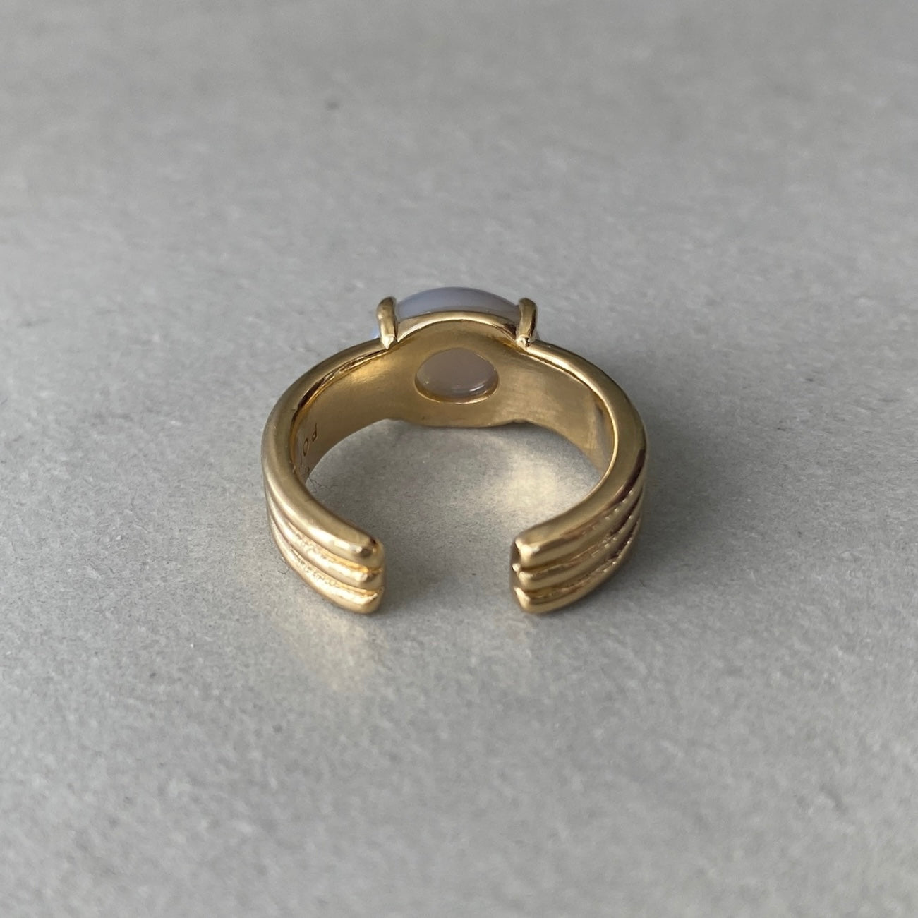 [ gray onyx ]  trois gold