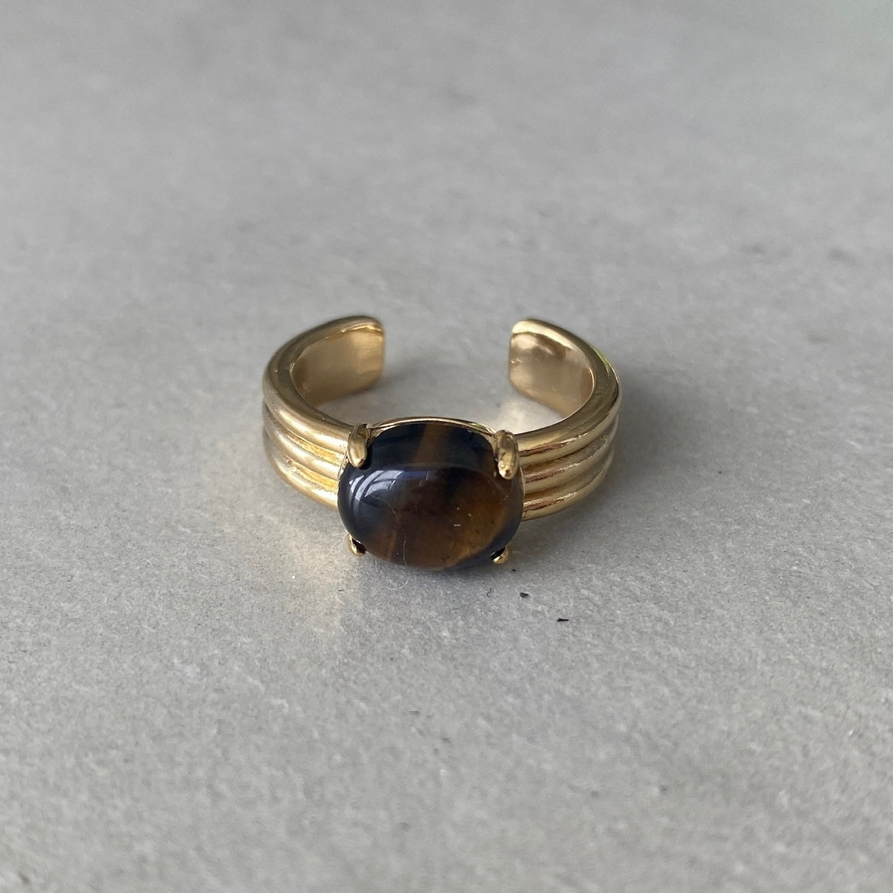 [ tiger eye ]  trois gold