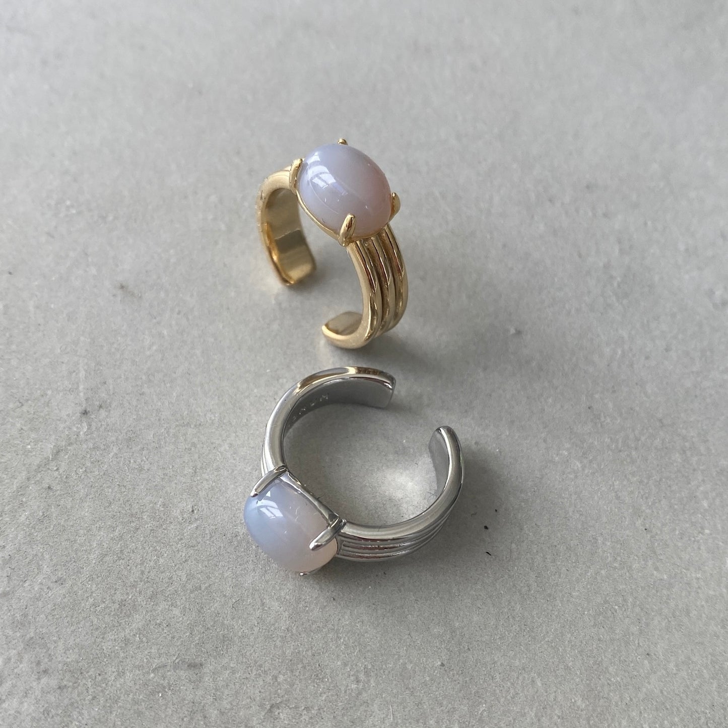 [ gray onyx ]  trois gold