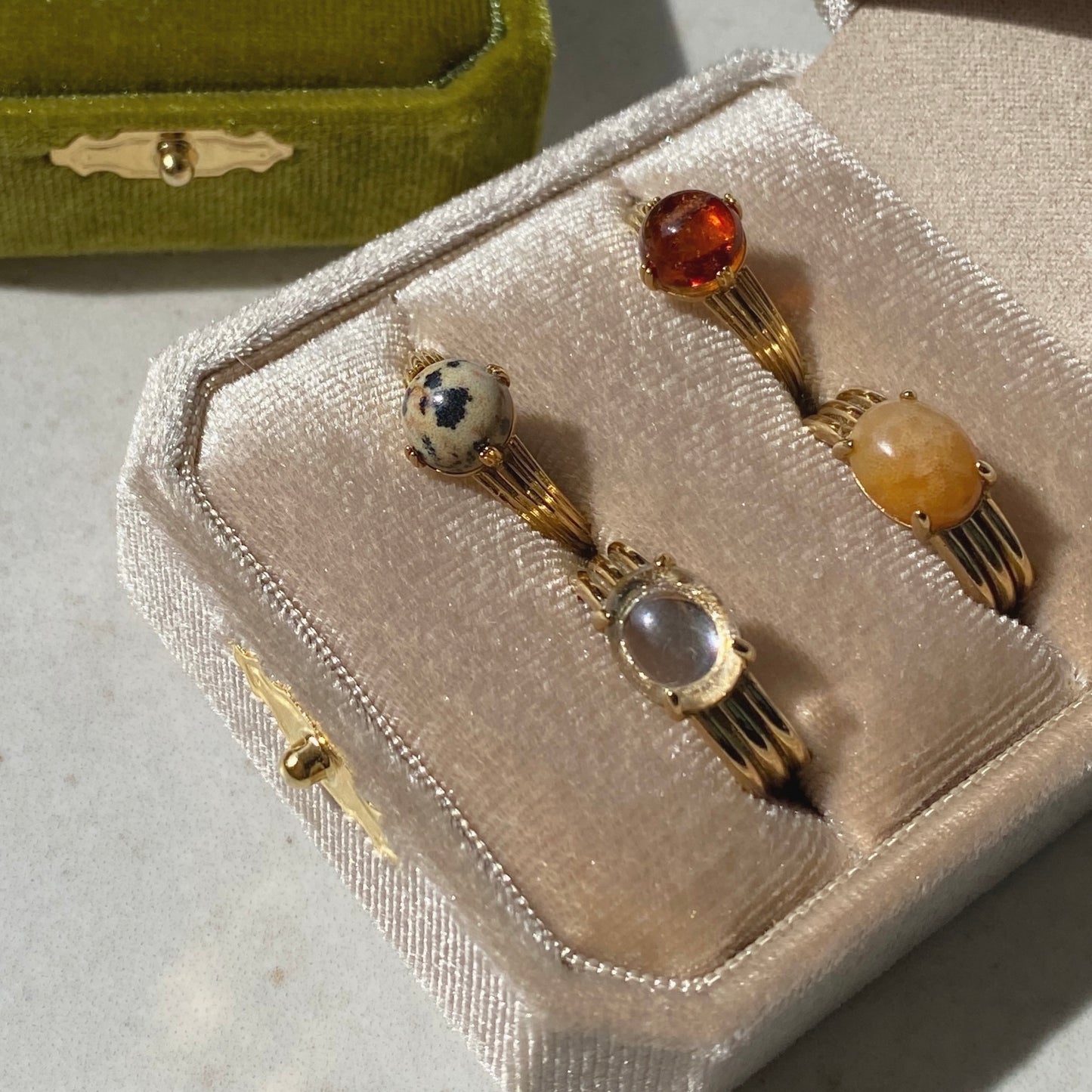 [ crystal ] trois gold