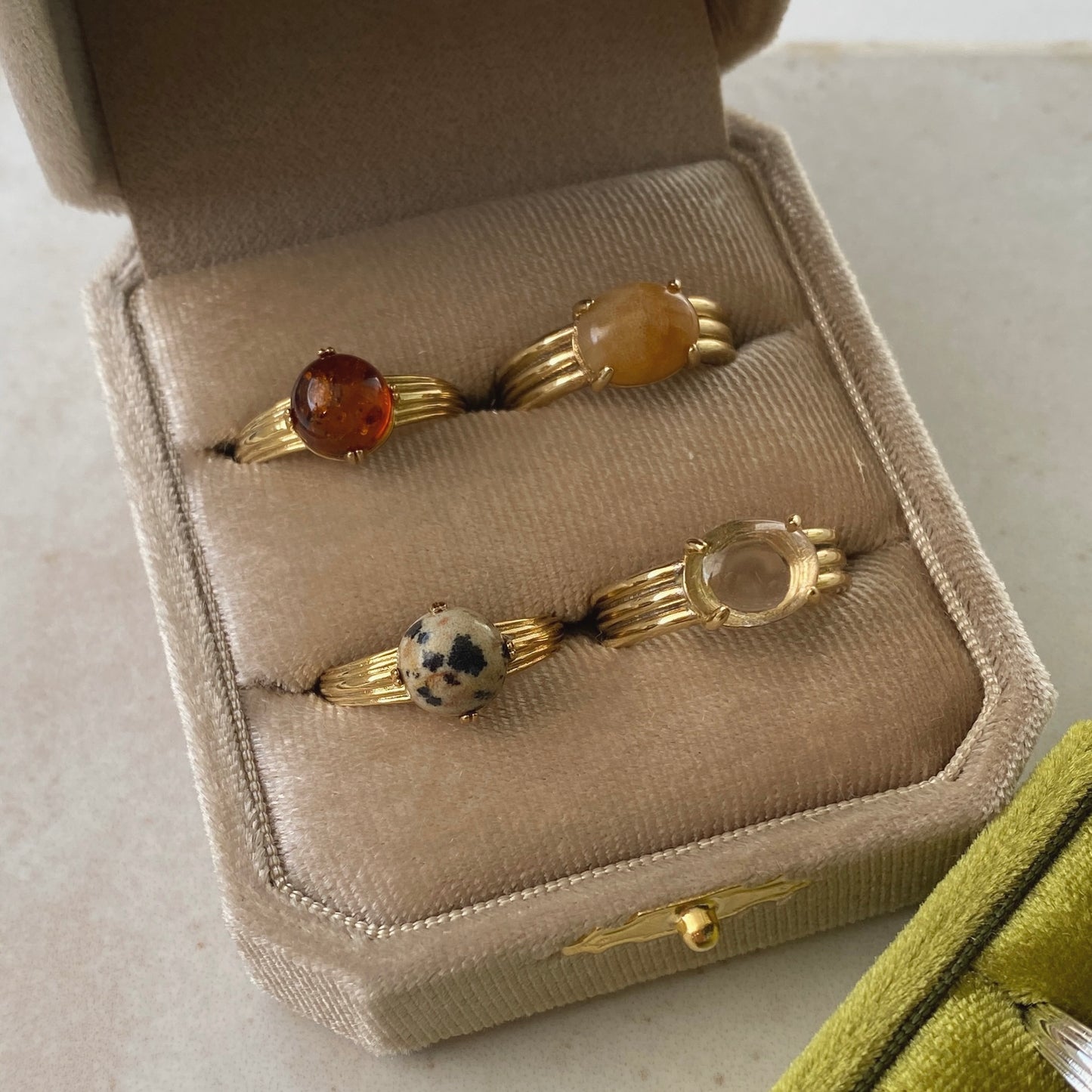 [ crystal ] trois gold