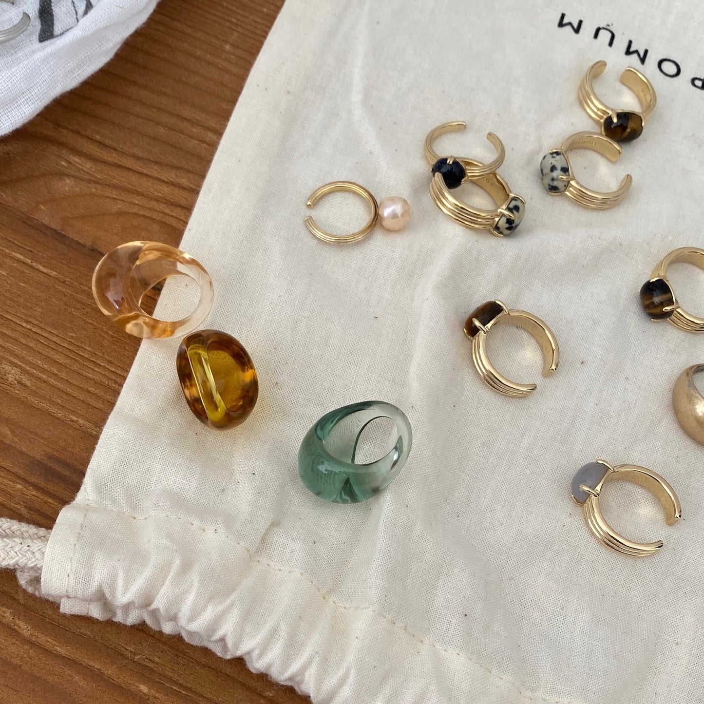 [ gray onyx ]  trois gold