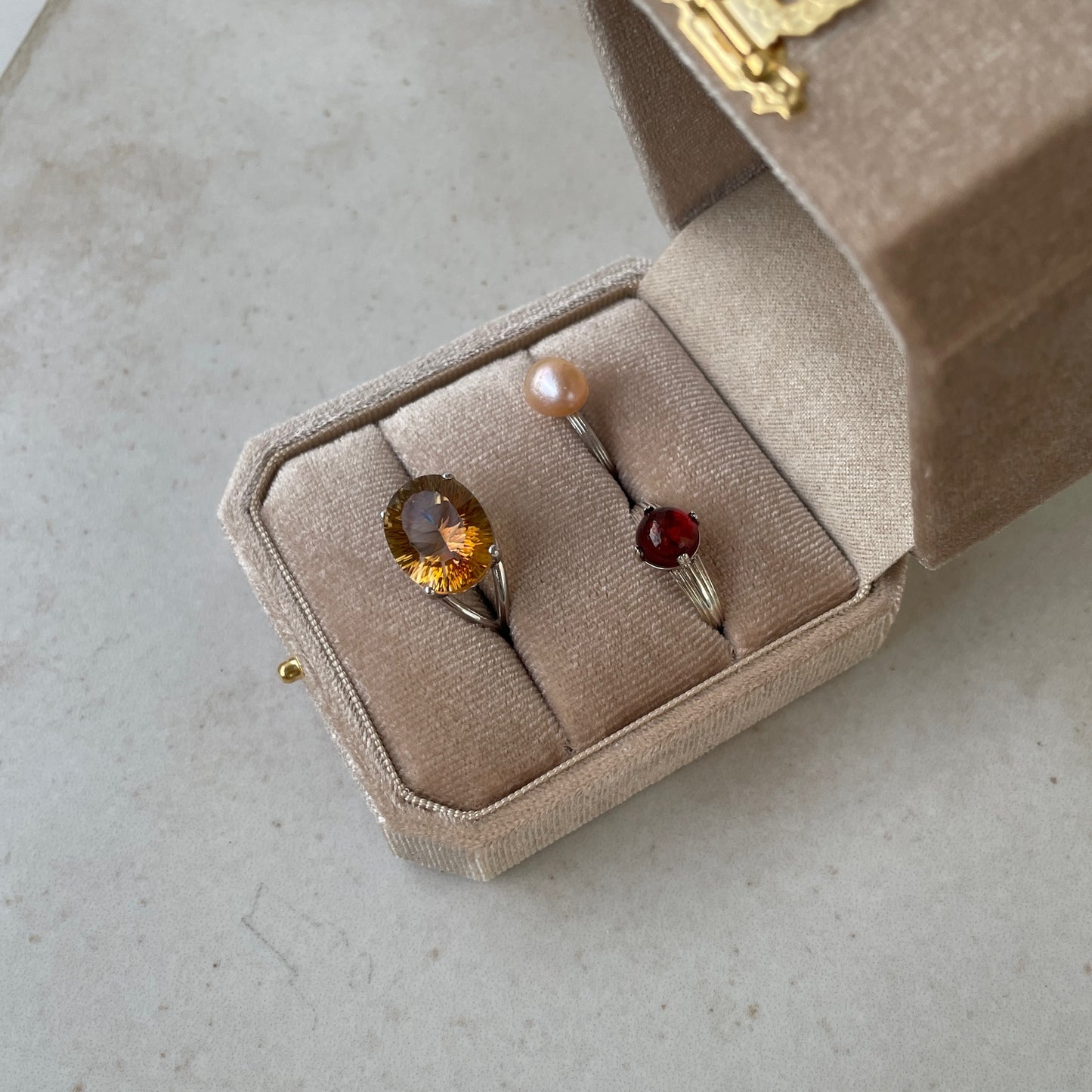 [ nude ] velvet jewelry box