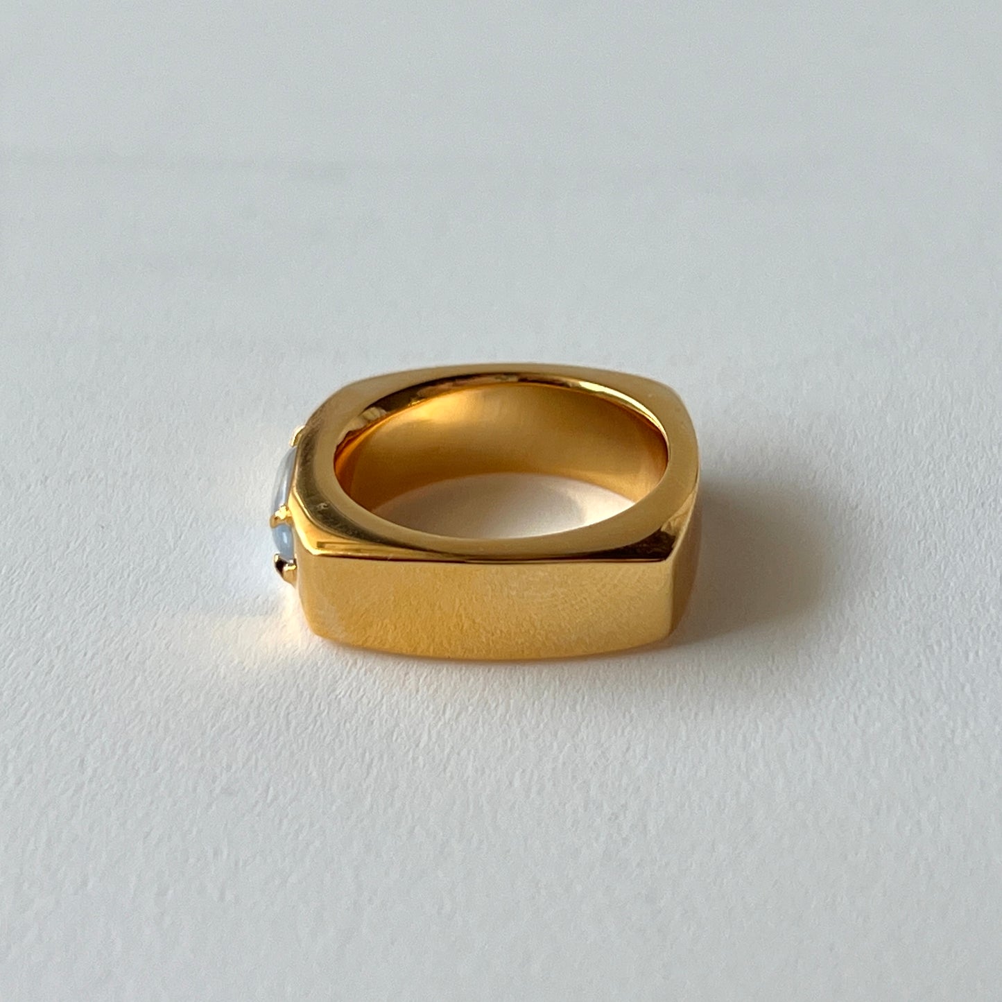 [ blue moon glass stone ] europa gold