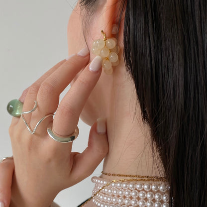 [ milk white ] grape piercing