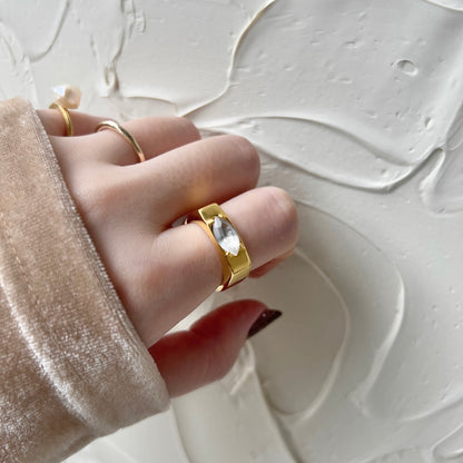 [ opal moon glass ] europa gold