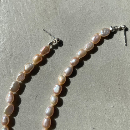 [ small aurora pink pearl ] long-length piercings