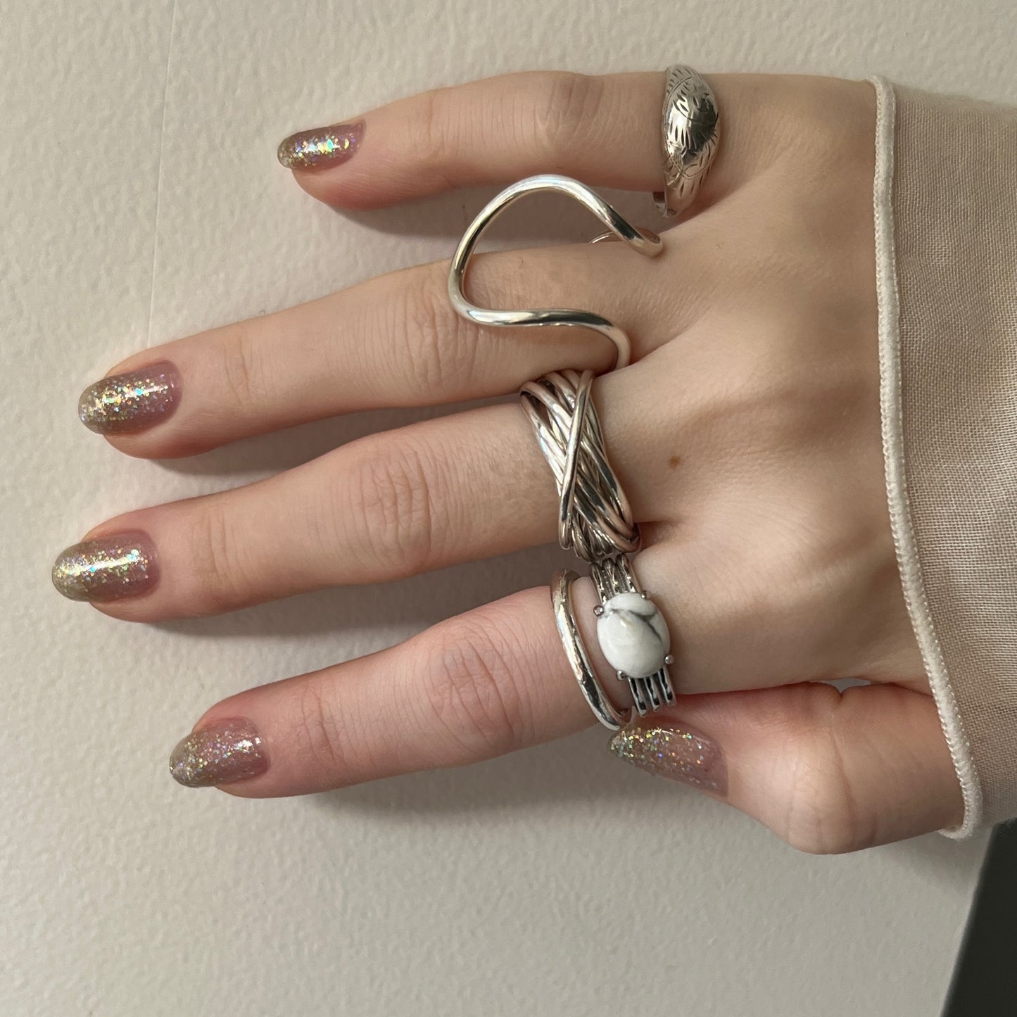 [ howlite ] trois silver