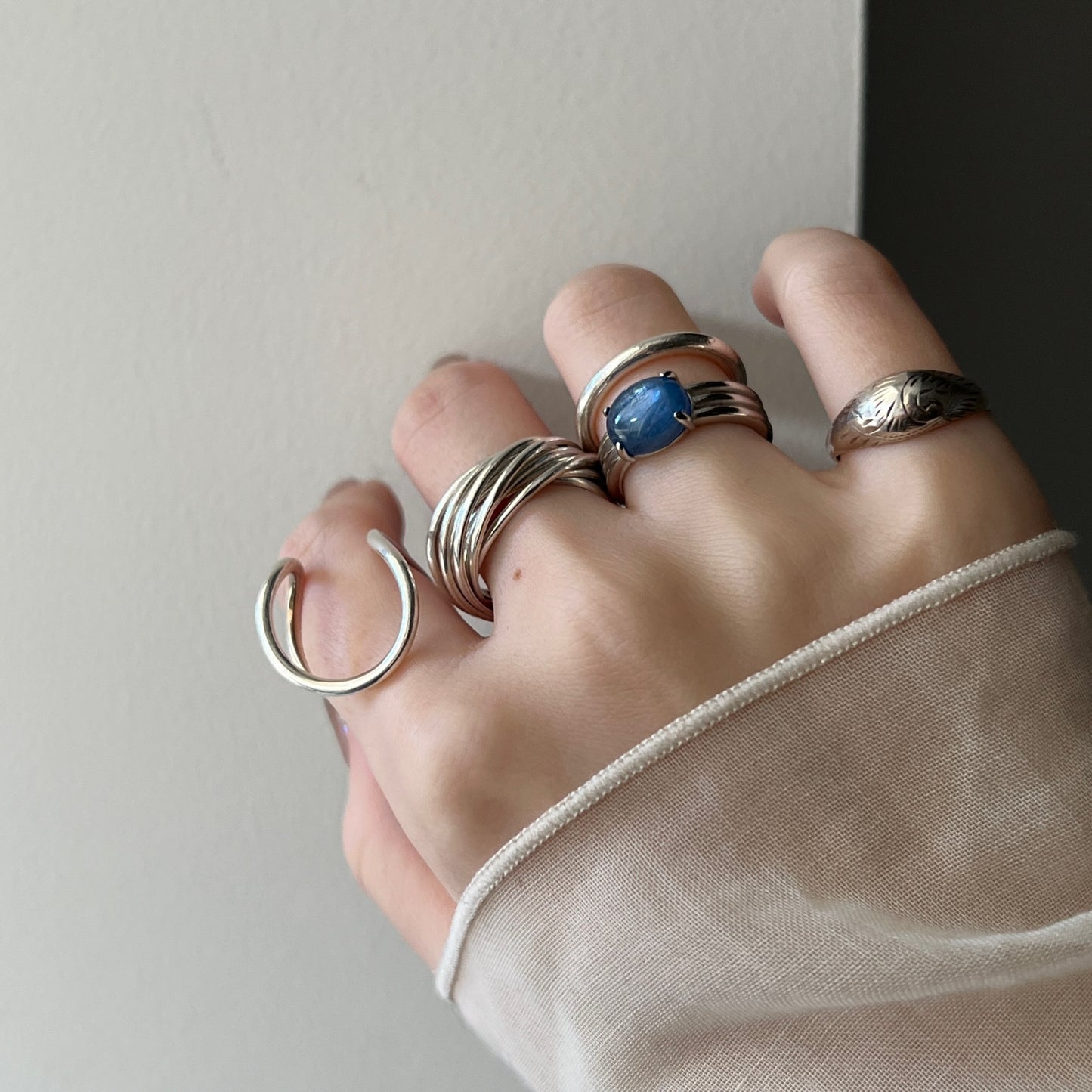 [ kyanite ] trois silver