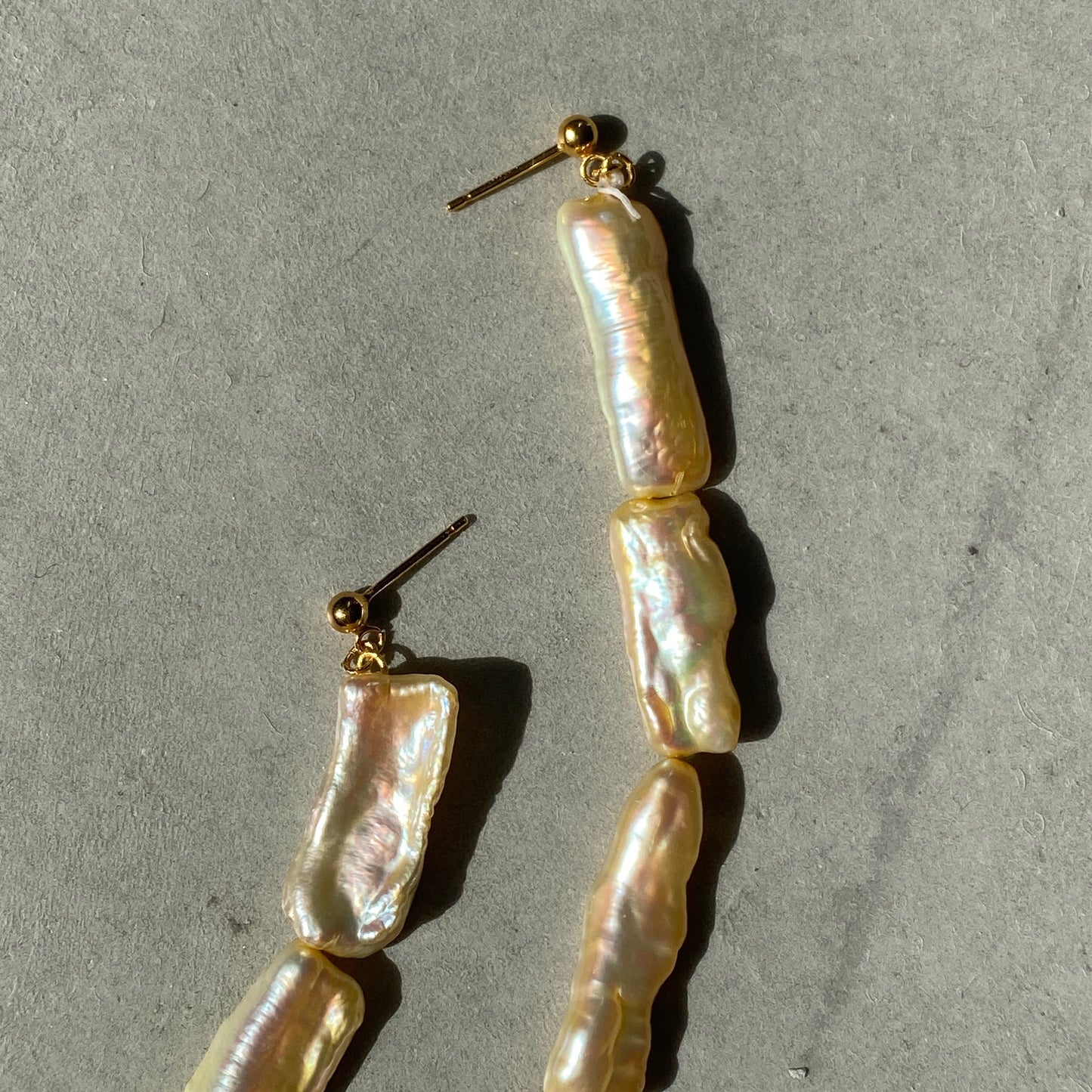 [ yellow pearl ] mid-length piercings
