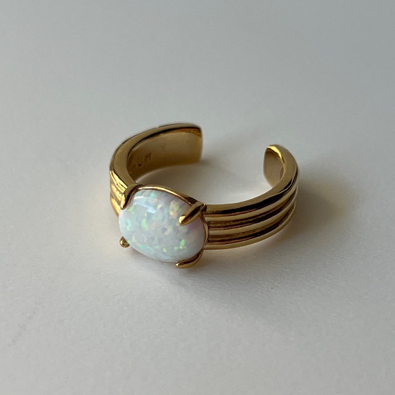 [ neon rainbow opal ] trois gold
