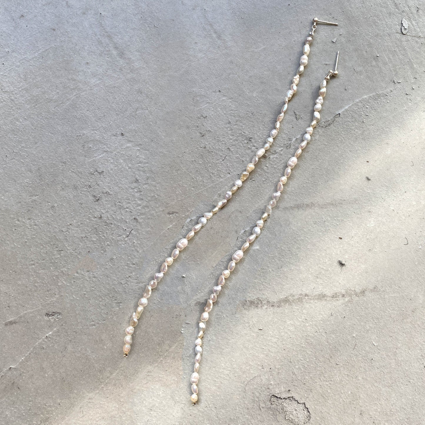 [ small aurora pearl ] long-length piercings